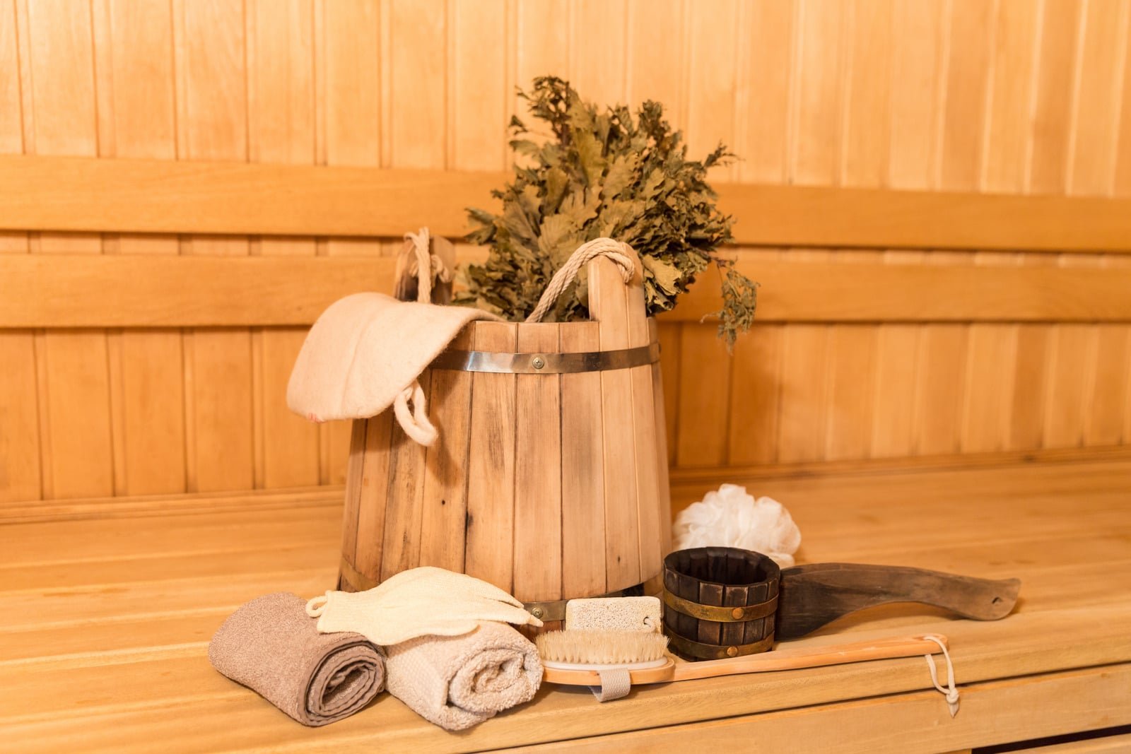 Sauna Accessories: Buckets, Ladles & Thermometers